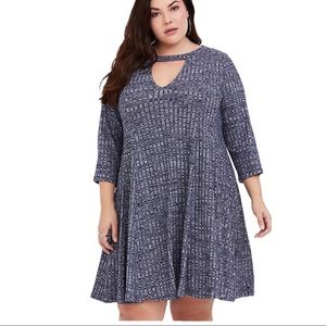 Torrid  Size 1X Navy Choker Neck Sweater Dress